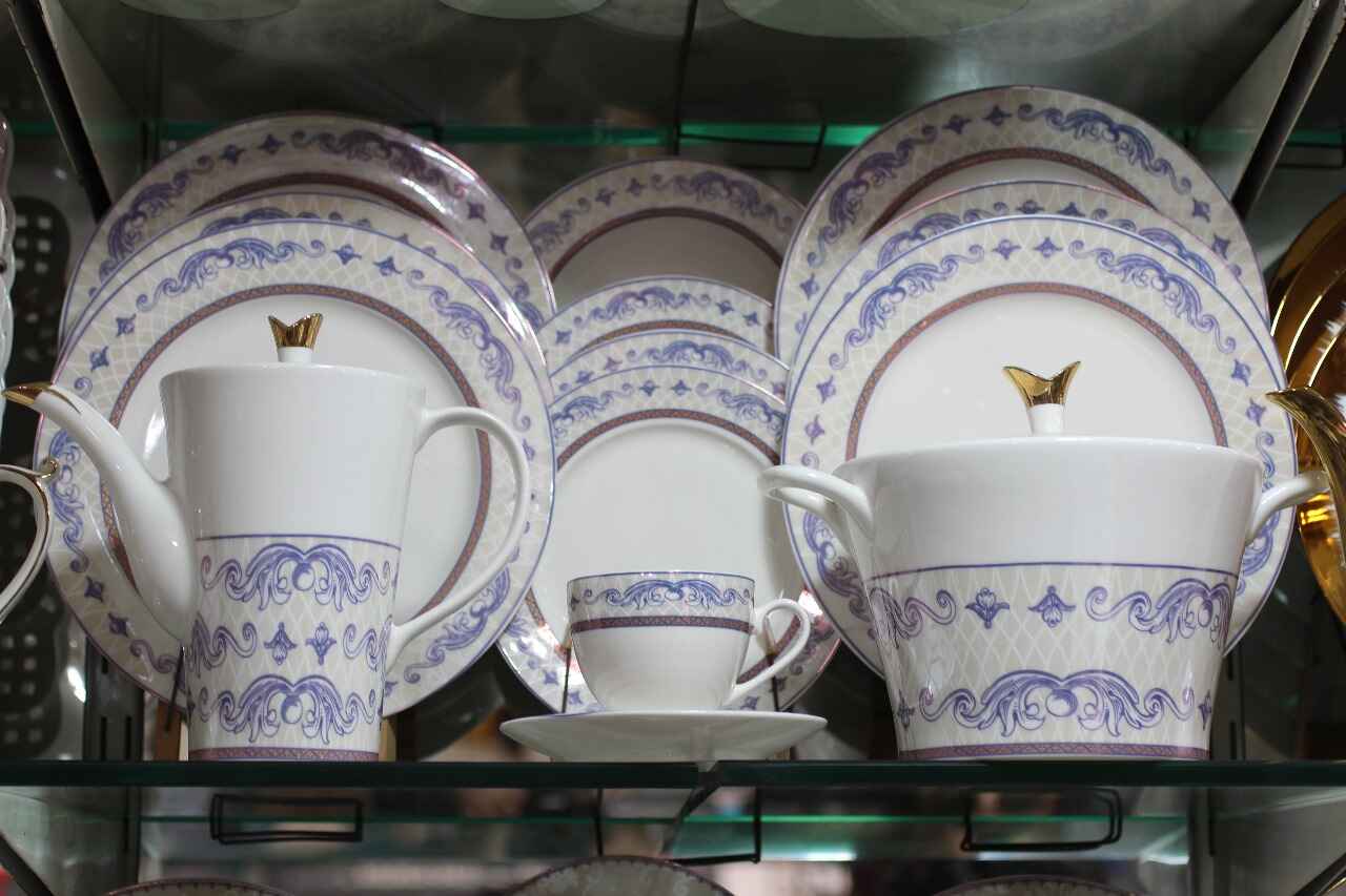 8 Person Luxury Bone China Dinner Set – 61 Pieces